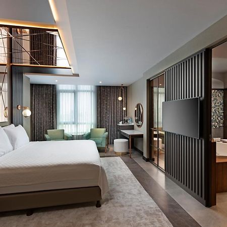 Limak Skopje Luxury Hotel Luaran gambar A suite at the hotel