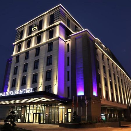 Limak Skopje Luxury Hotel Luaran gambar Mercure Baku