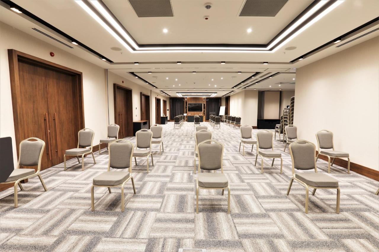 Limak Skopje Luxury Hotel Luaran gambar The ballroom