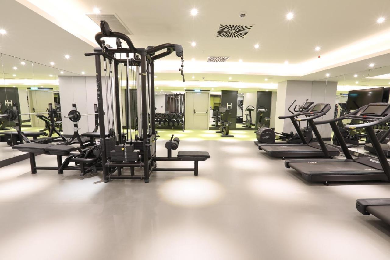 Limak Skopje Luxury Hotel Luaran gambar The gym at the hotel