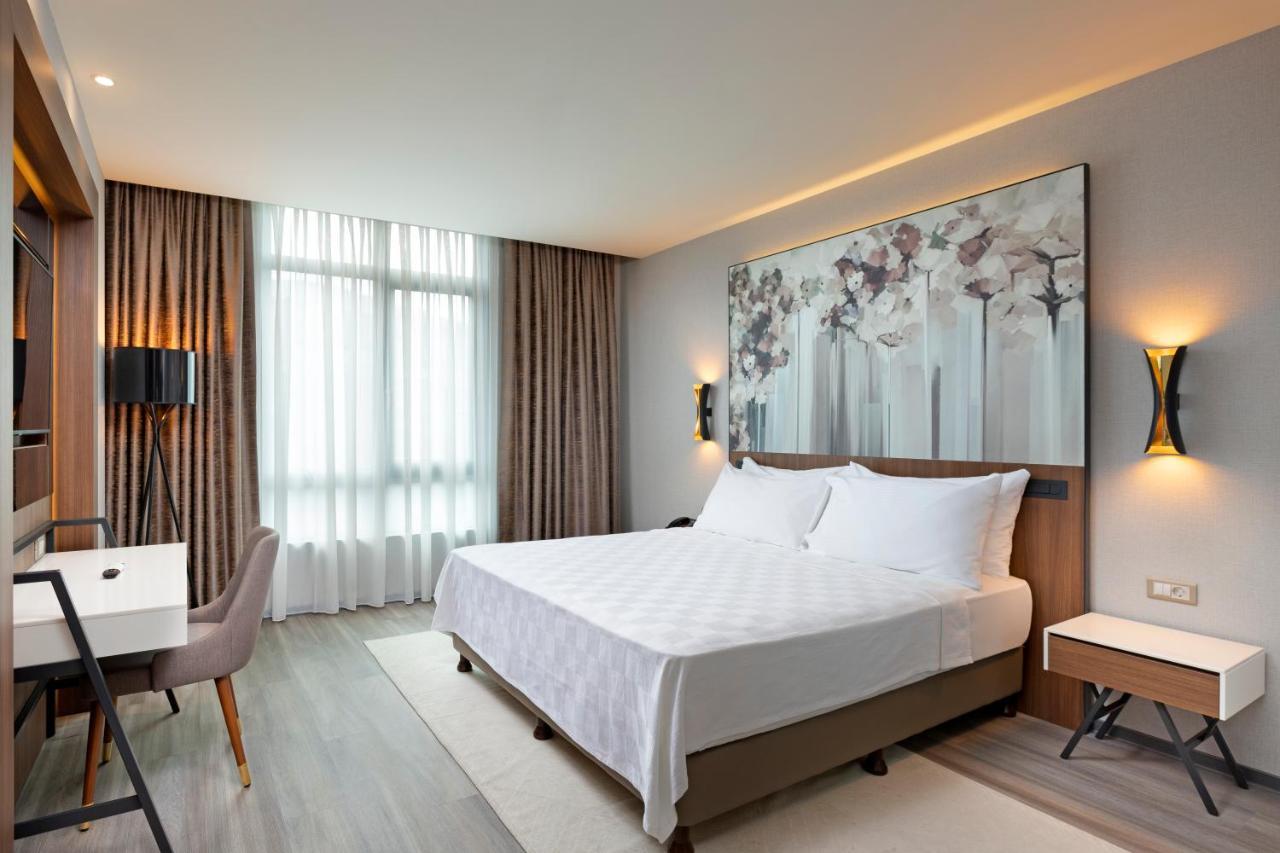 Limak Skopje Luxury Hotel Luaran gambar Deluxe room