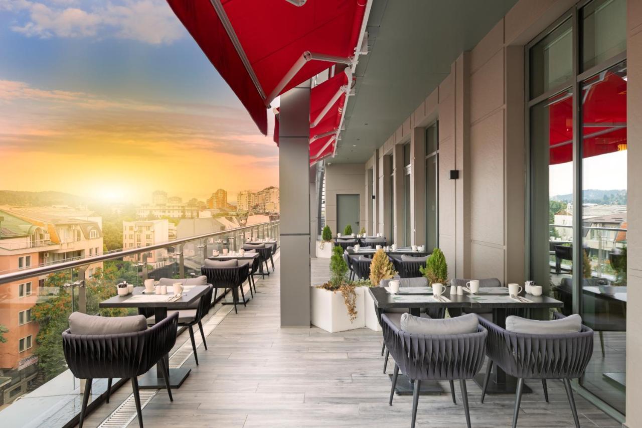 Limak Skopje Luxury Hotel Luaran gambar The Terrace